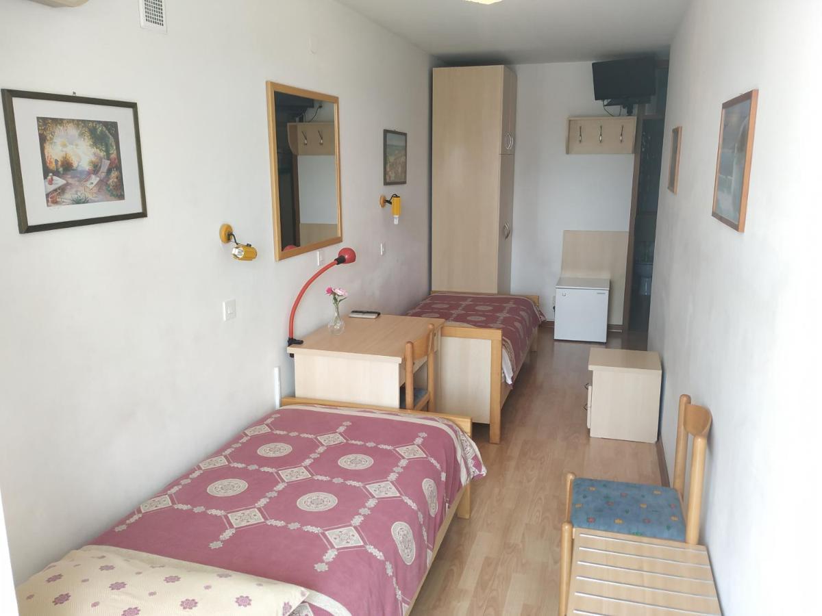 Accomodation Pertout نوفا جوريكا المظهر الخارجي الصورة